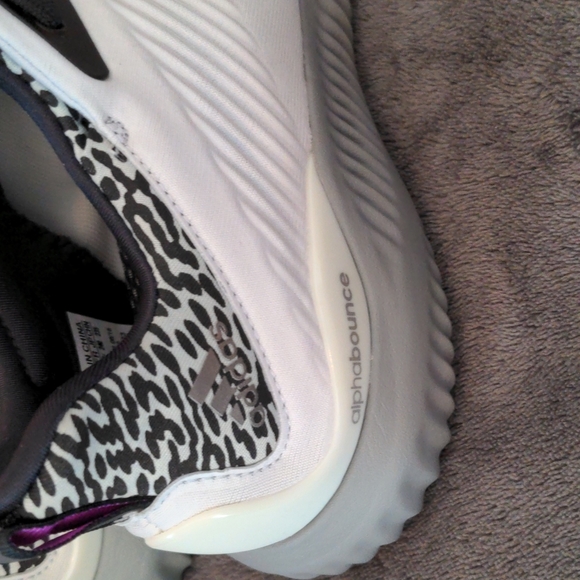 Adidas Alphabounce - Picture 2 of 5